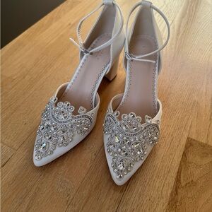 Brand New Kailee P Ivory Embellished Women's Heels - size 9